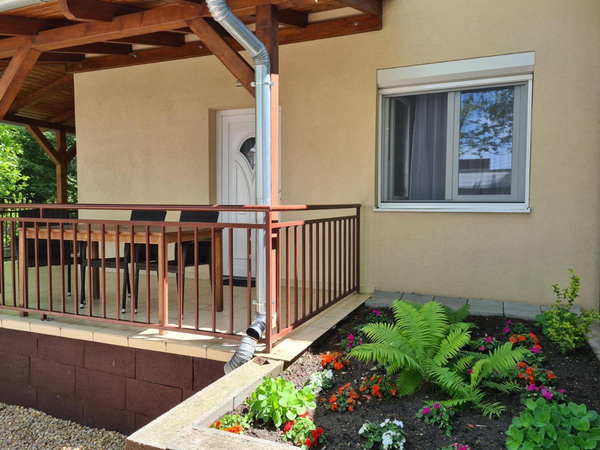 Táncsics Vendégház Siófok Exterior foto