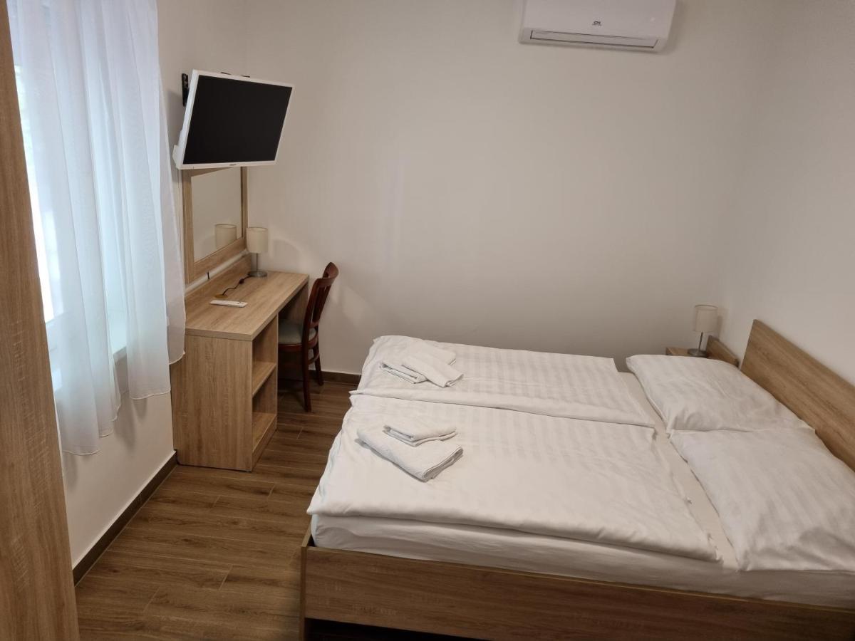Táncsics Vendégház Siófok Exterior foto