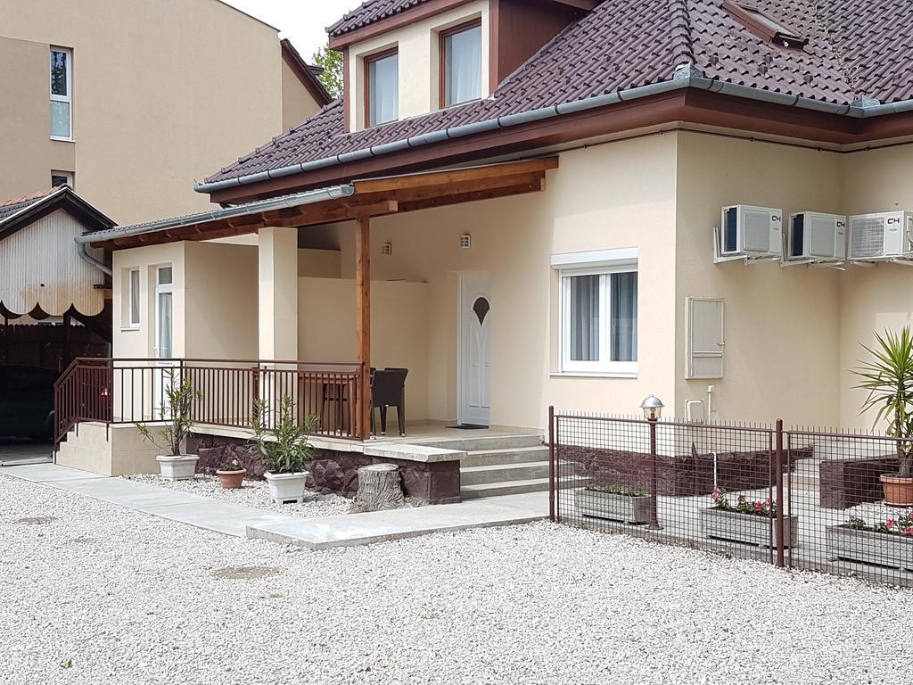 Táncsics Vendégház Siófok Exterior foto